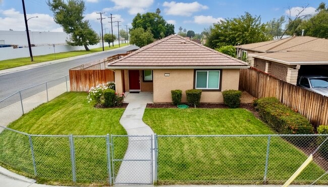 Primary Photo - 7695 Freda Ave