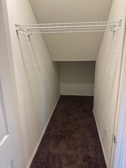 Building Photo - 44334 Sundance Ct