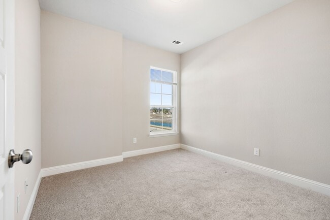 Building Photo - 2041 Layla Dr