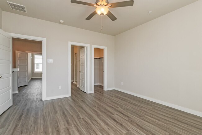 Building Photo - 18616 Whimsic Aly