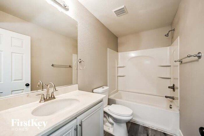 Building Photo - 809 Chapleton Ct