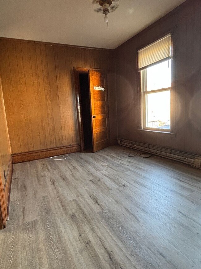 Building Photo - 117 Baltimore Ave