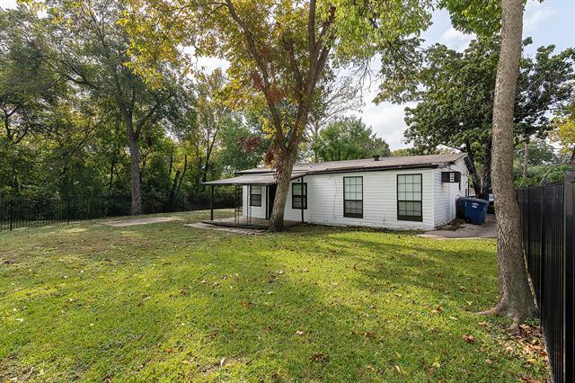 Building Photo - 2014 Peavy Rd