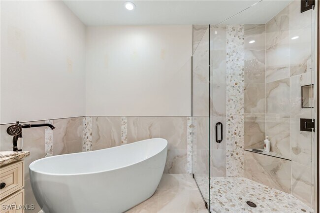Building Photo - 10382 Autumn Breeze Dr