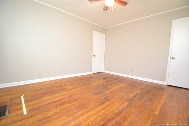 Building Photo - 717 Friar Tuck Rd