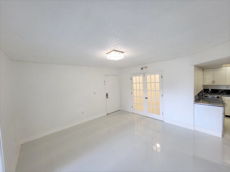 Building Photo - 8520 SW 212th St