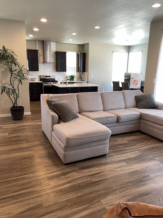 Building Photo - 3002 Comet St