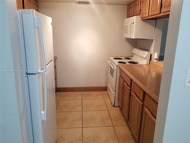 Primary Photo - 11855 NE 19th Dr