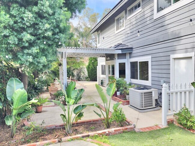 Building Photo - 8118 E Peacock Ln