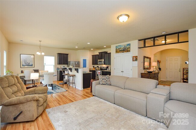 Building Photo - 7517 Thorn Bluff Rd