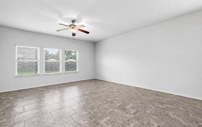 Building Photo - 166 Meadow Grove Dr