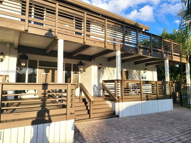 Building Photo - 9723 N New River Canal Rd