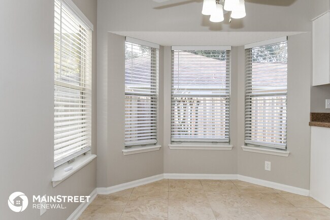 Building Photo - 611 Hibernia Oaks Dr