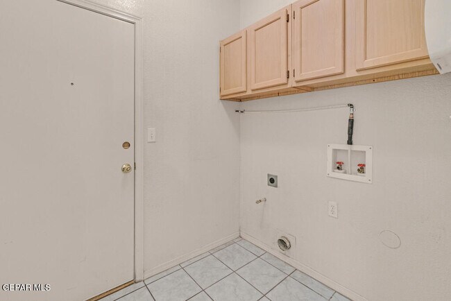 Building Photo - 9953 Marine Cir