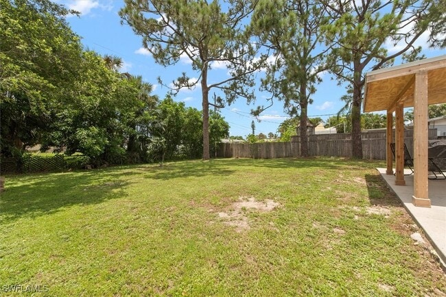 Building Photo - 18510 Flamingo Rd