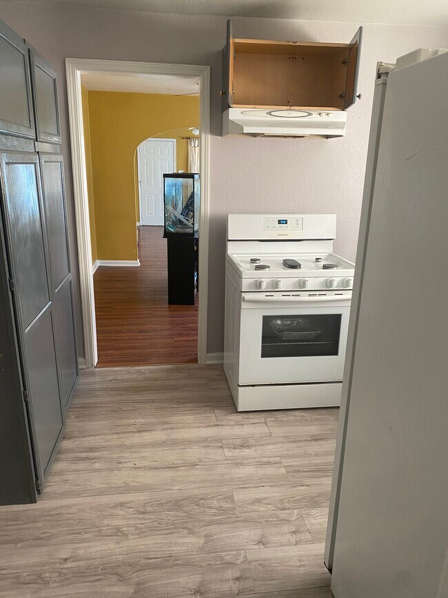 Building Photo - 701 N Claiborne