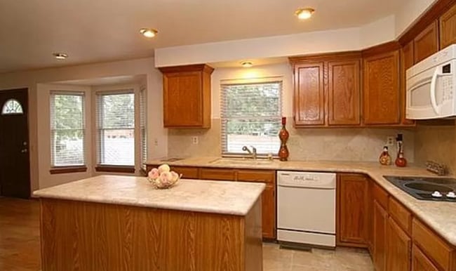 Building Photo - 5650 S Ouray St