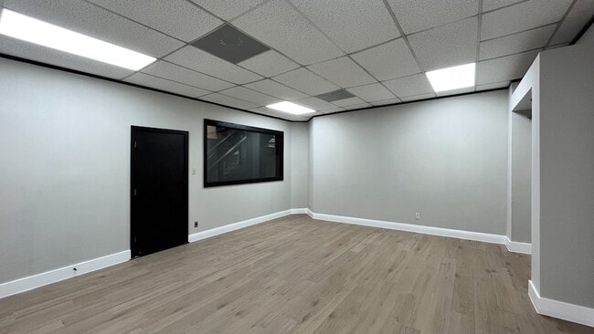 Building Photo - 9220 Rasmus Dr