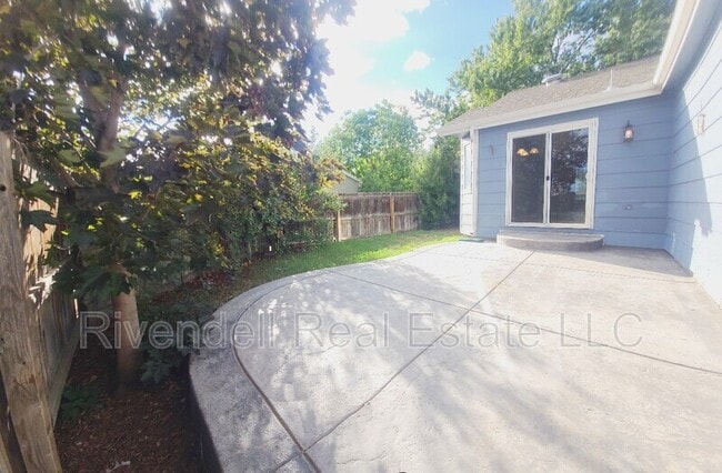 Building Photo - 5738 E Melody Ln