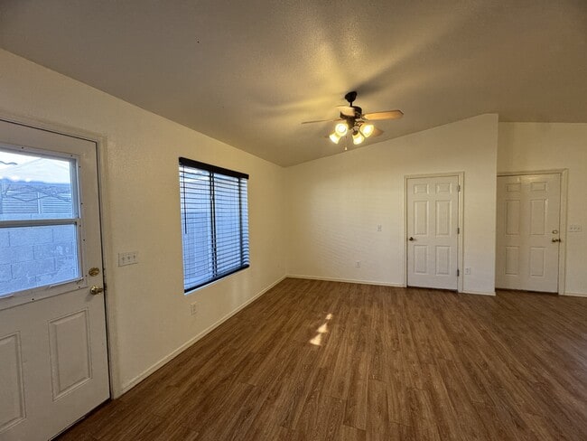 Building Photo - 2728 Southern Ave