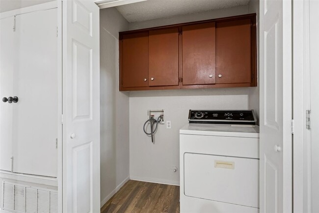 Building Photo - 1805 Rawhide Loop