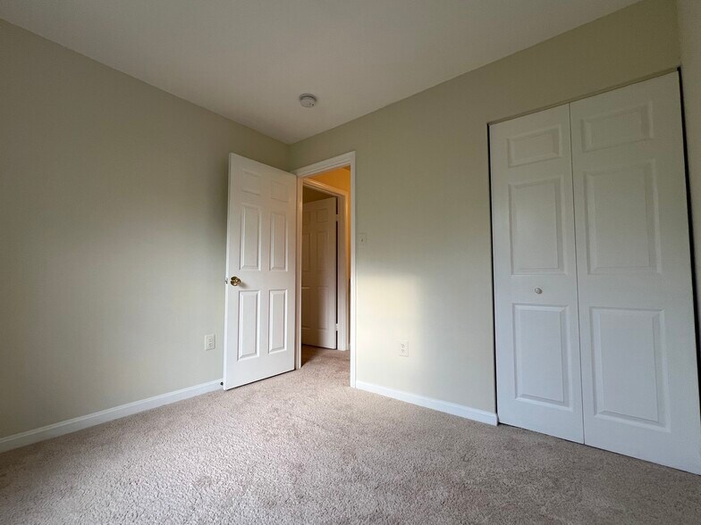 Building Photo - 13829 Bronco Pl