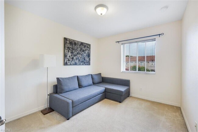 Building Photo - 10004 Ravello Blvd