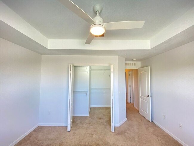 Building Photo - 6558 S Goldenrod Rd