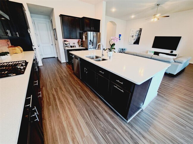 Building Photo - 4315 Hood Park Dr