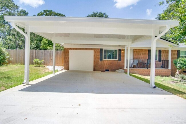 Building Photo - 195 Navarro Rd