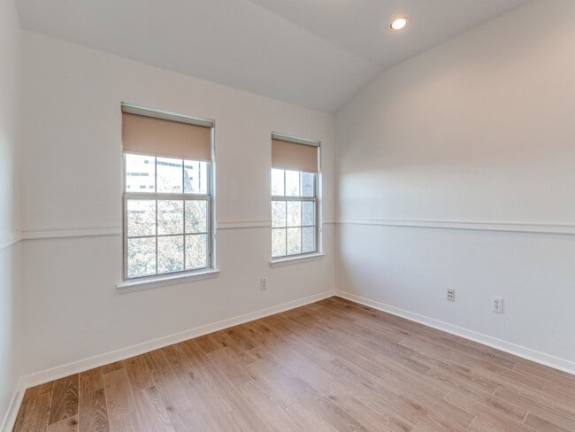 Building Photo - 3942 Sugar Tree Way