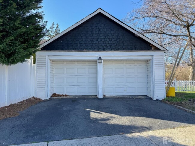 Building Photo - 400 Stockton St