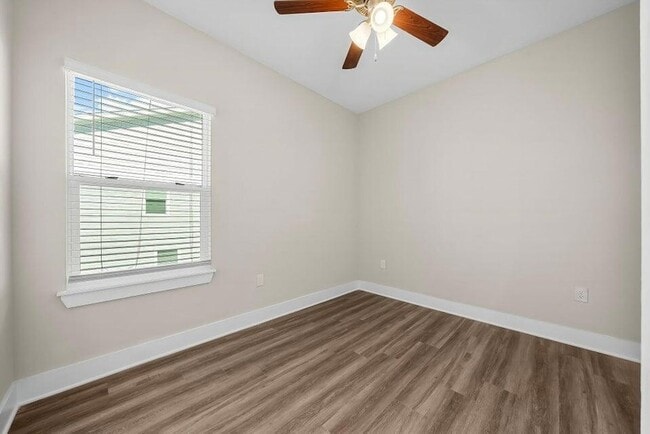 Building Photo - 338 Date Palm Ln