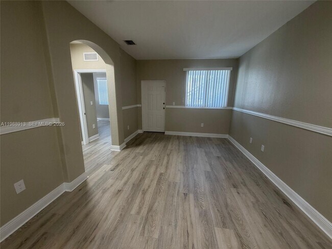 Building Photo - 2637 SE 16th Terrace