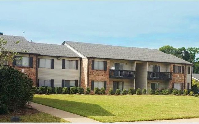 Building Photo - Serenity at Fairfield