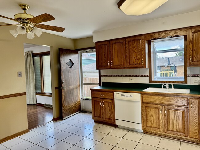 Building Photo - 8440 Anvil Pl