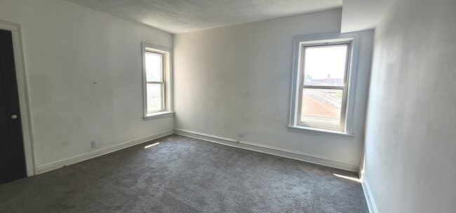 Building Photo - 9241 S Laflin St