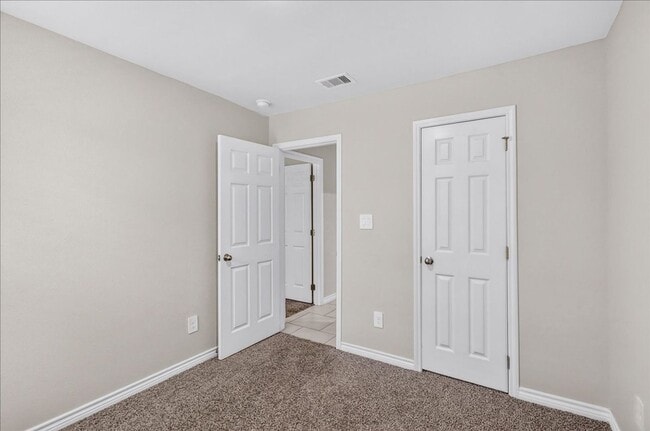 Building Photo - 2334 Restful Ln