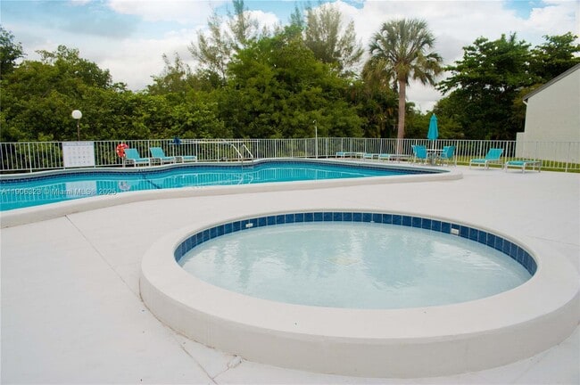 Building Photo - 19216 NE 25th Ave