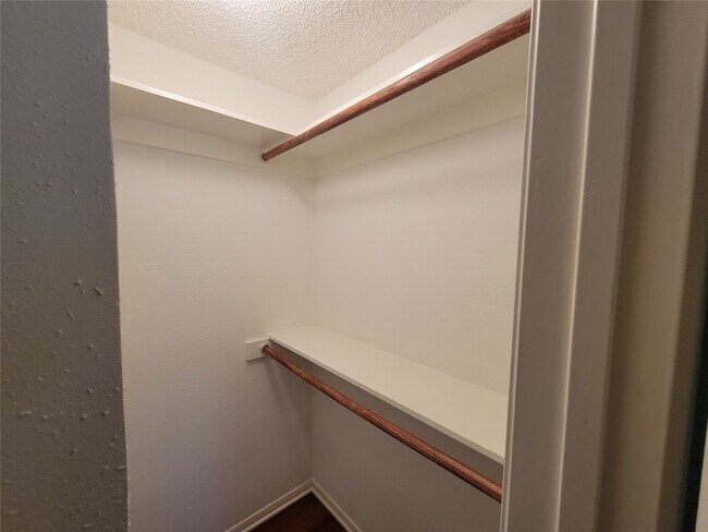 Building Photo - 5711 Sugar Hill Dr