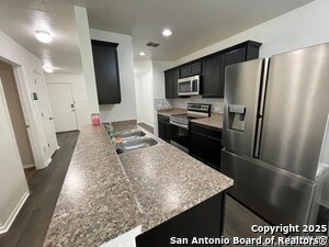 Building Photo - 10014 Raspberry Oak