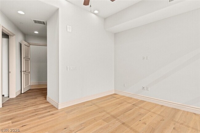 Building Photo - 9101 Alta Dr