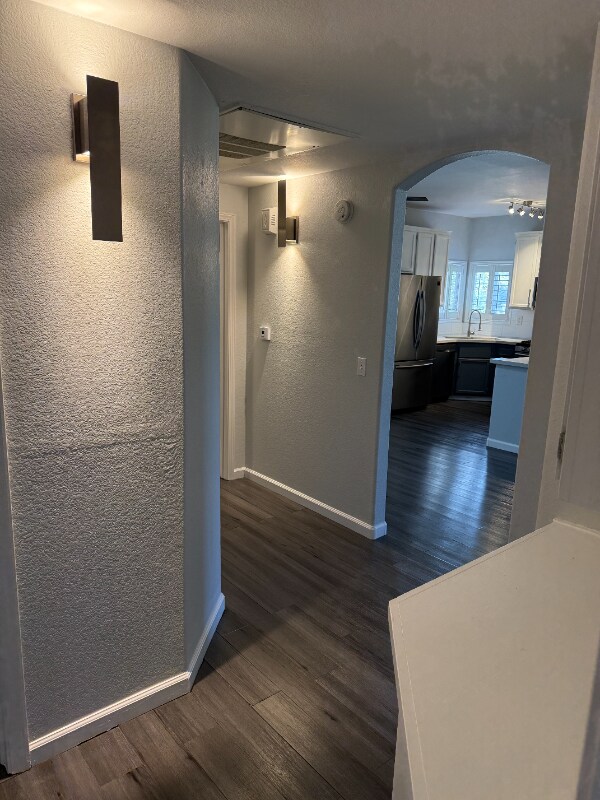 Building Photo - 75 N Valle Verde Dr