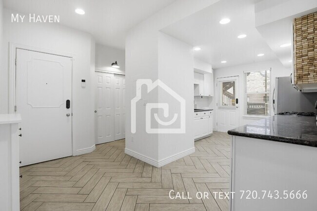 Building Photo - 401 E 11th Ave