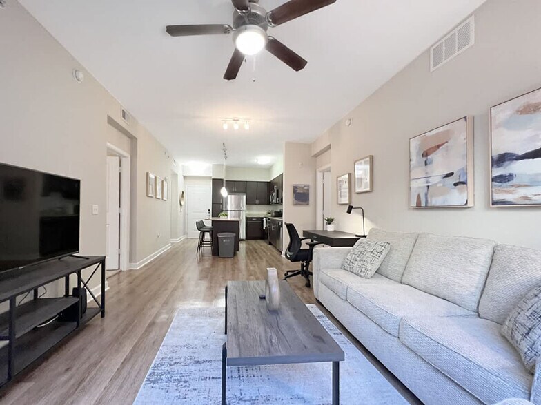 Building Photo - 4504 W Spruce St