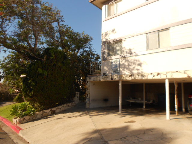 Building Photo - 815 Flora Dr