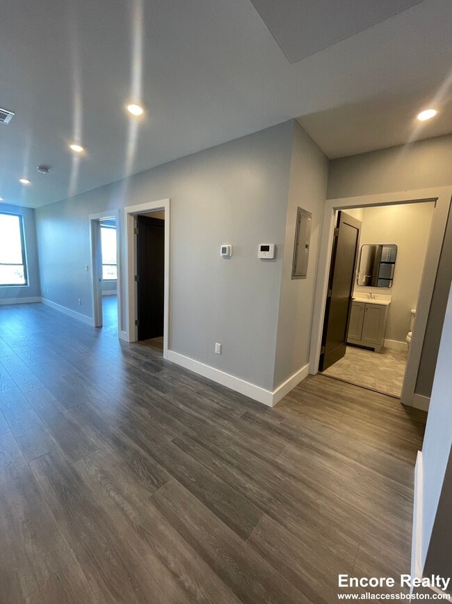 Building Photo - 365 Western Ave