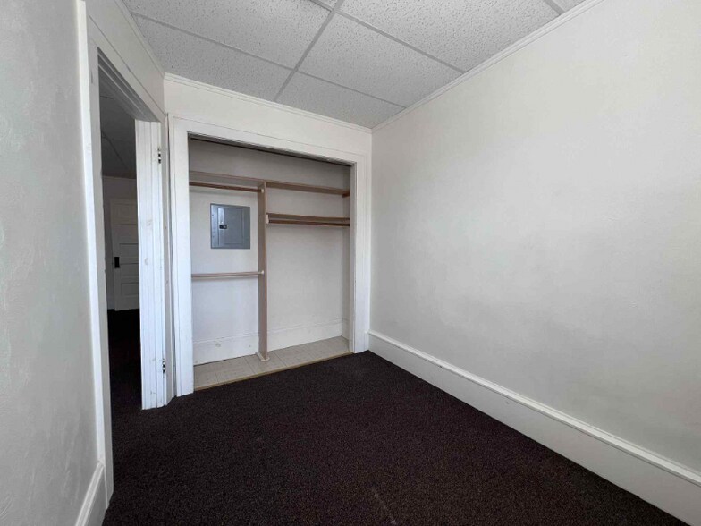 Building Photo - 222 E Aurora St