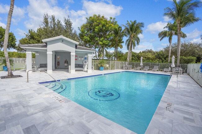 Building Photo - 16207 Sierra Palms Dr