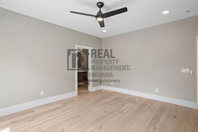 Building Photo - 1242 2nd Ave S